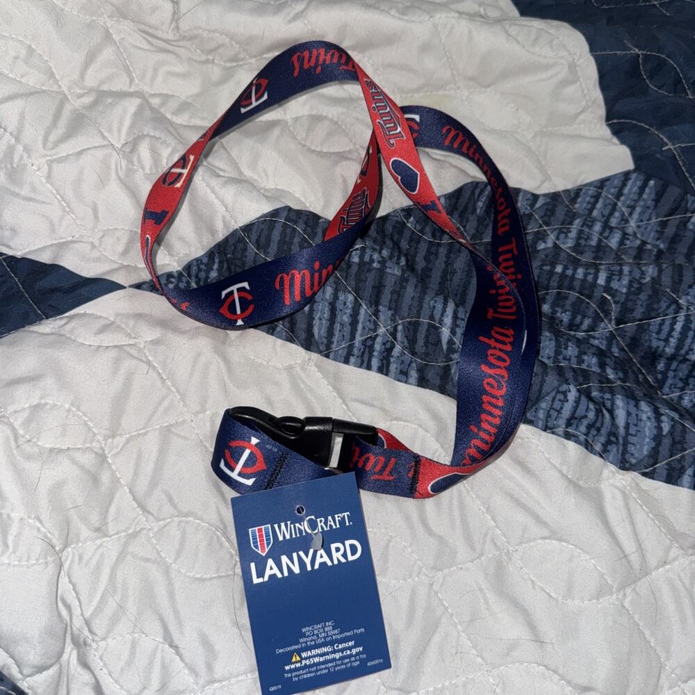 MINNESOTA TWINS COLOR BLOCK LANYARD DETACHABLE BUCKLE NEW WINCRAFT 👀